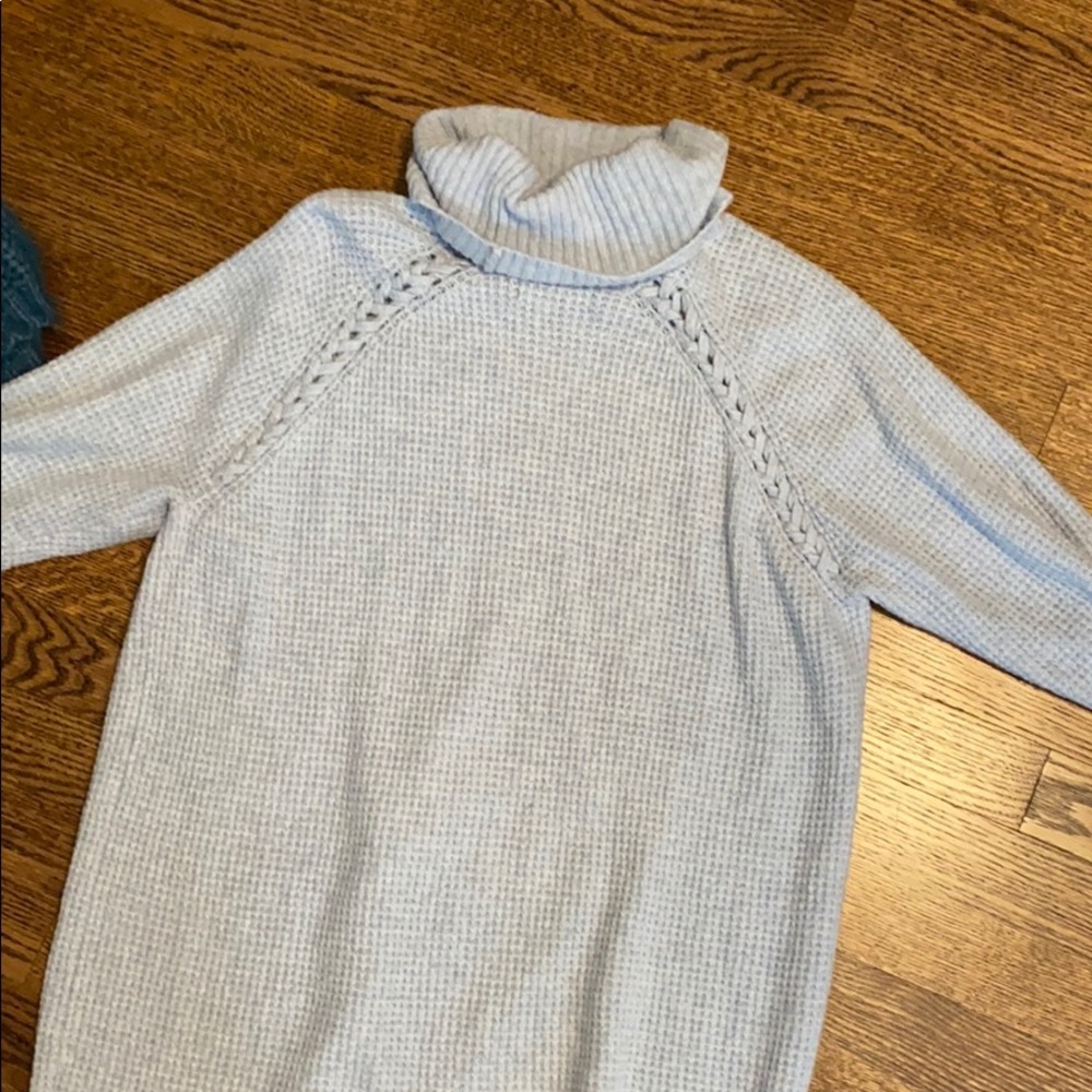 Light blue American Eagle Turtleneck